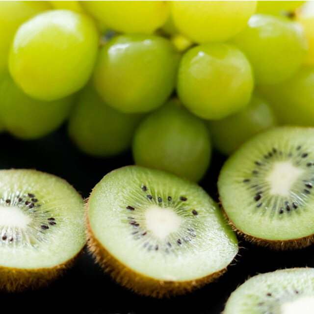 https://viki.agricolturaorganica.org/wp-content/uploads/2025/10/uva-kiwi-bolla-640x640.jpg